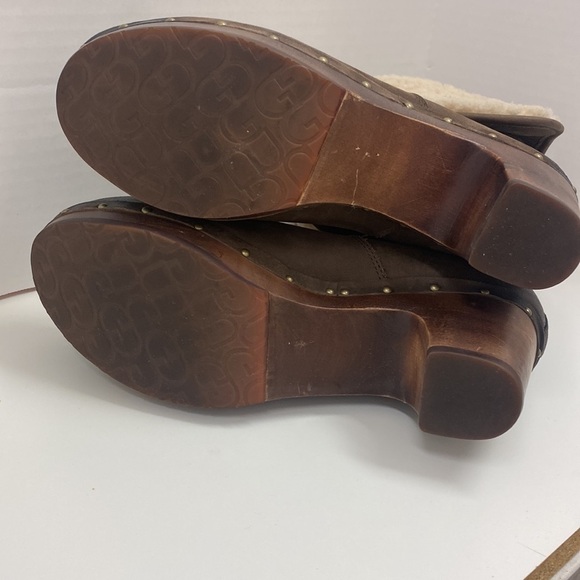 UGG Australia Women's Lynnea II Sheepskin Clog Boots 9 - Picture 6 of 12